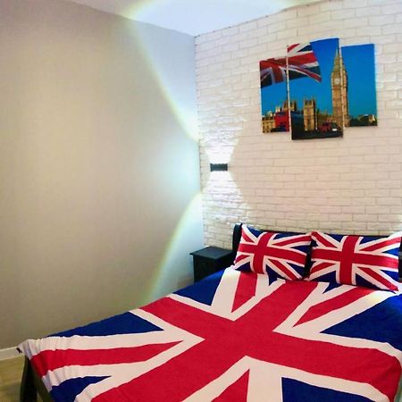Apartment Studio London 92 イルピン エクステリア 写真